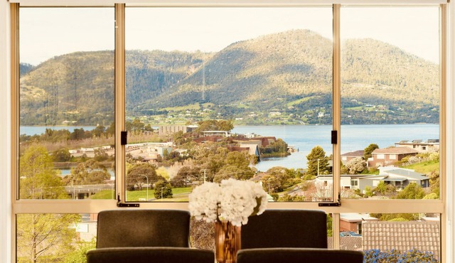 A sunny house with stunning water views in Rosetta in Rosetta
