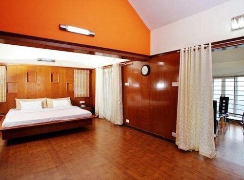 AADHI BHARATH KURUNJI Villa