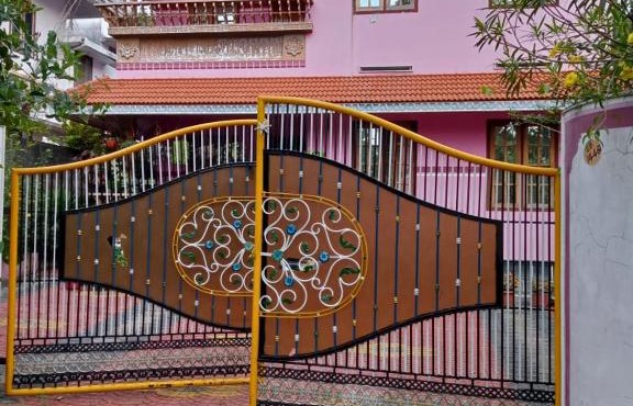Aadhika Home Stay