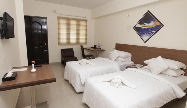 Aakash Inn
