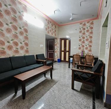 AC HOMESTAY NEAR CMC AND RAILWAY STATION 2BHK and 3 BHK