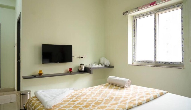AC Room Near ISB/US Embassy, Gachibowli