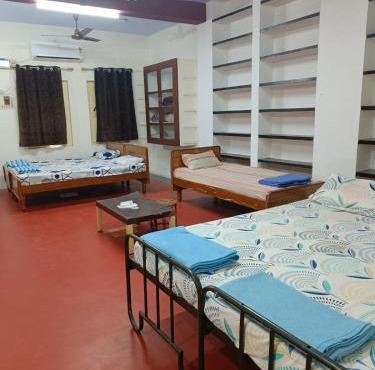 Adb's Kuzhlam Traditional Homestay & Rooms