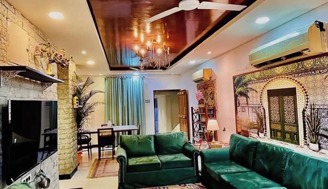 Aesthetic 2B apt in Banjara Hills, done up in a comfy eclectic and antique style