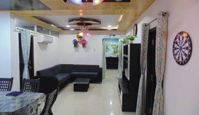 Affluent 3Bhk furnished apartment at HS Royal