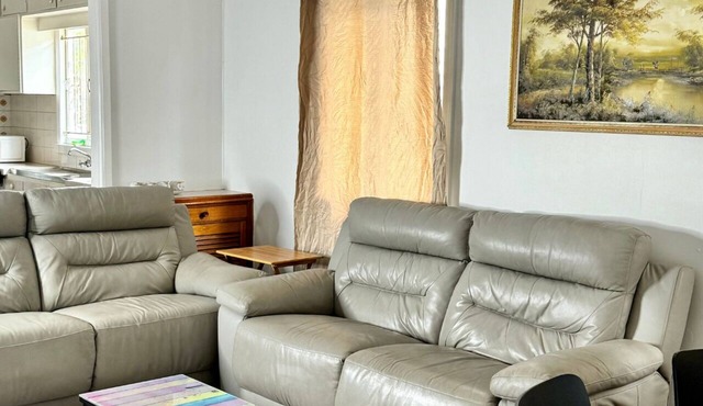 Affordable Chermside Home near Hospital & Westfield in Chermside