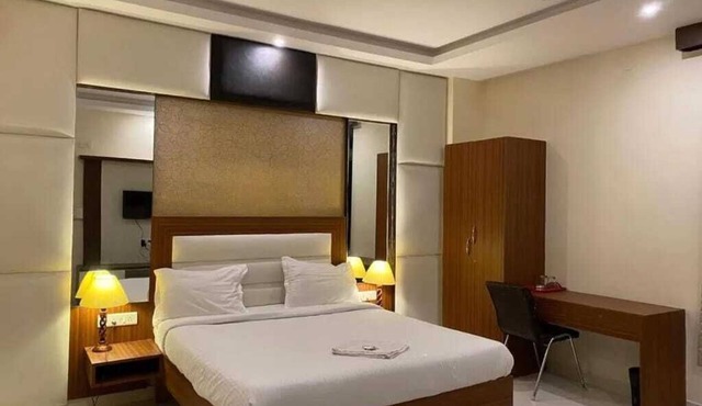 AKSHATHA HOME STAY