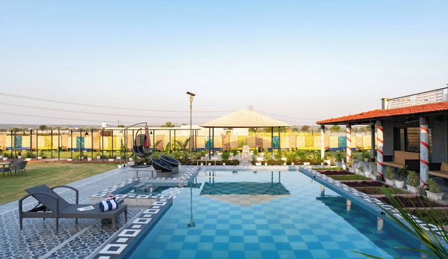 Alaya Stays Batlaw Classic 5 BHK Villa with Pvt Pool & Gazebo