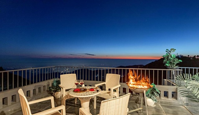 Alaya Stays Evara Serene Pet-friendly 4-BHK Hill Retreat With Balcony, Fireplace & Scenic Views