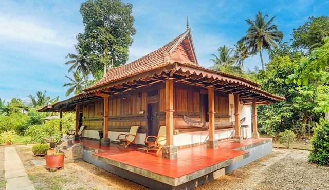 Alaya Stays Palm Dale by the Backwaters