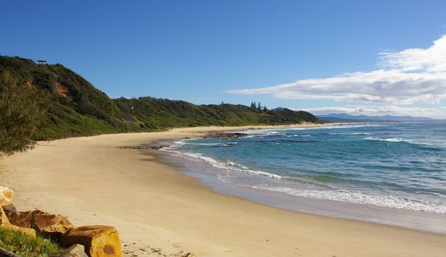 Alfred's Rest - a stunning coastal haven with luxe décor and modern amenities in Nambucca Heads