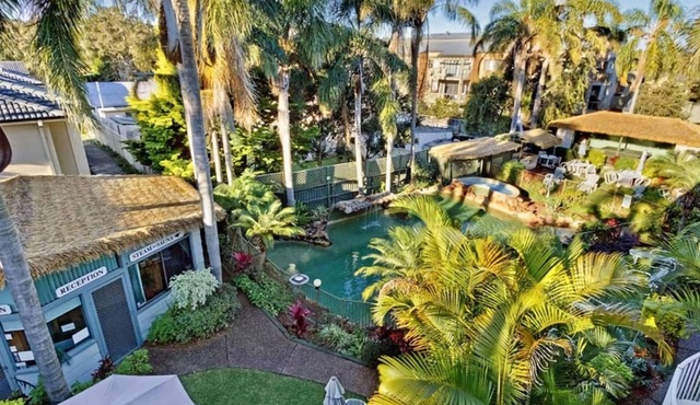 Allamanda Apartment 22 with inground pool
