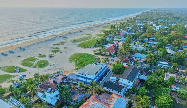 Alleppey Holiday Beach Resort VOYE HOMES