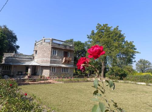 Almond Cottage Kundanpur