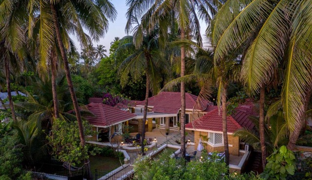 amã Stays & Trails, Beach House Madh Island