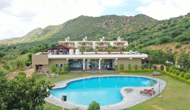 Amar Bagh Resort