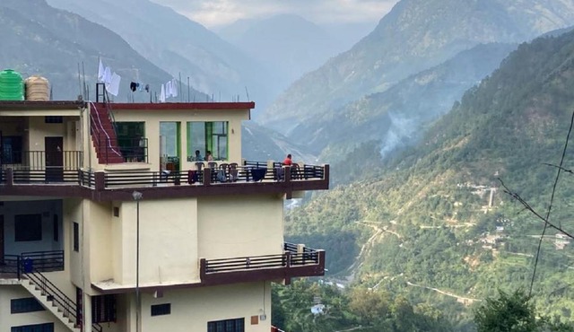 Amardeep Homestay by StayApart