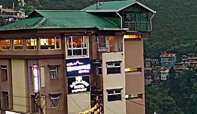 Amarjeet Hotel