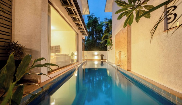 Amrao - A Lindsay Manor 4 BHK with Pool and Jacuzzi