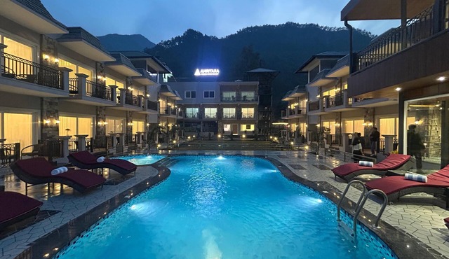 Amritara Chakra River Resort (Closest Luxury Resort to Neelkanth Temple)