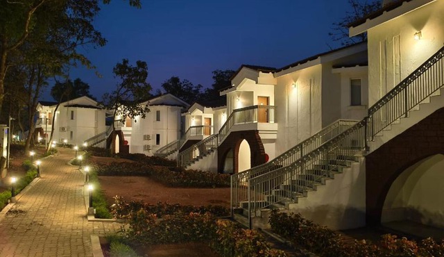 Amritara Serenity,100 mts from Salaulim Dam