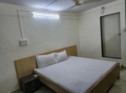 Anand Home Stays
