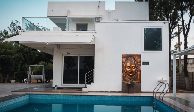 Anandam Orchard 3BR Farmstay in Hyderabad by Homeyhuts