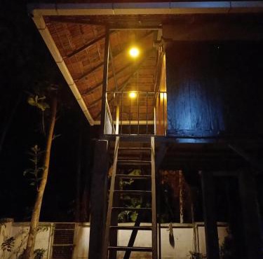 Anandam Woods - A Heritage single Room for couple-small family