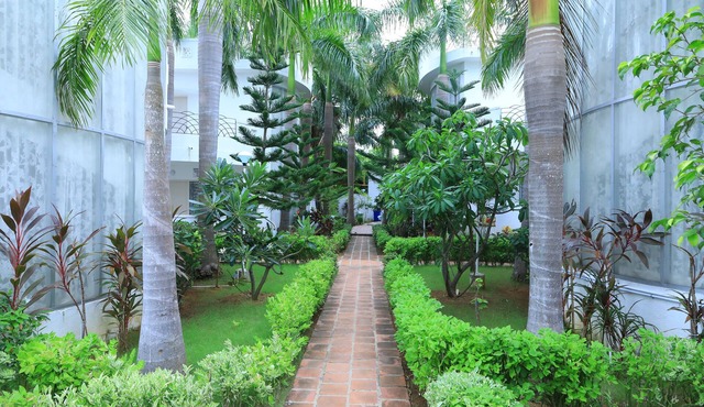 Anton White Villas Resort