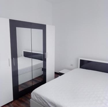 Apartament cu două camere Fundeni