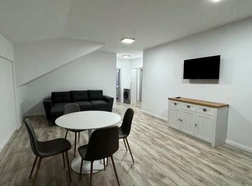 Apartamente noi de închiriat