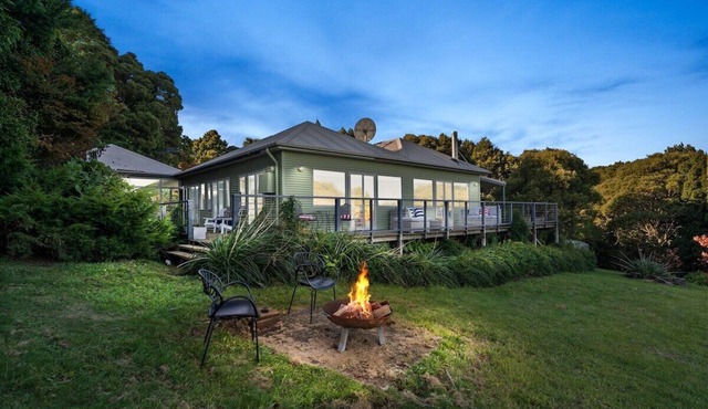 Applegarth Cottage - Cozy Little Slice of Robertson w/Fascinating History