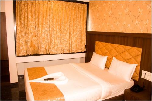 AR By Glitz Hotels