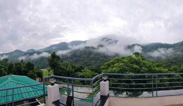Aranyaka River Resort