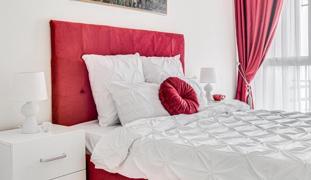 ARI - ARED Luxurious Apartments with Balcony & Free Parking