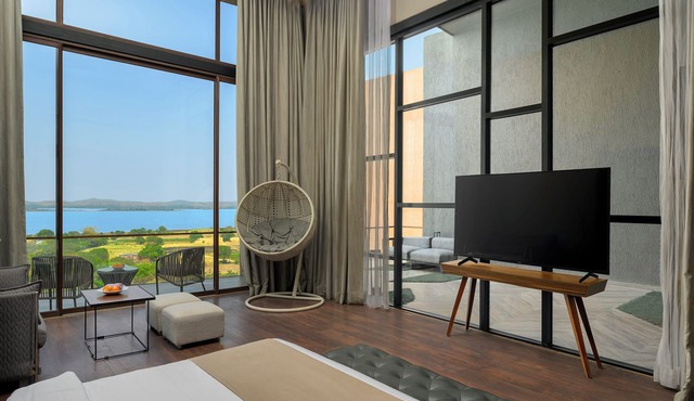 Aria Resort and Spa