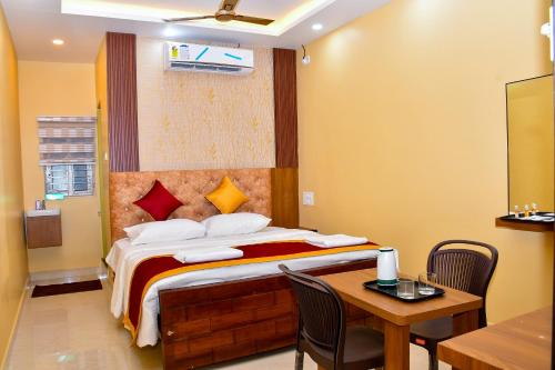 Arshia Residency AC