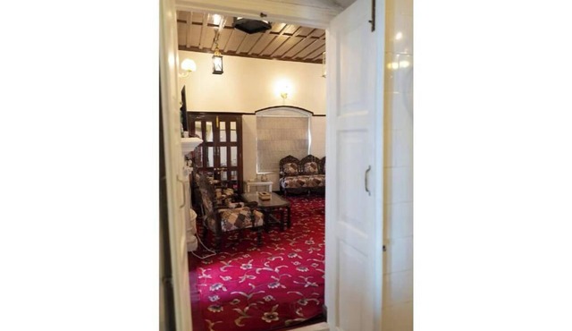 Arvelia Colonial George Everest Luxe By Da Alohas