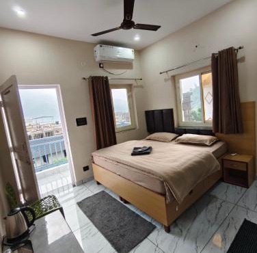 Athalia Residency by Moon Stay