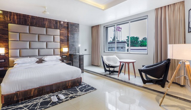 Aura One Hotel