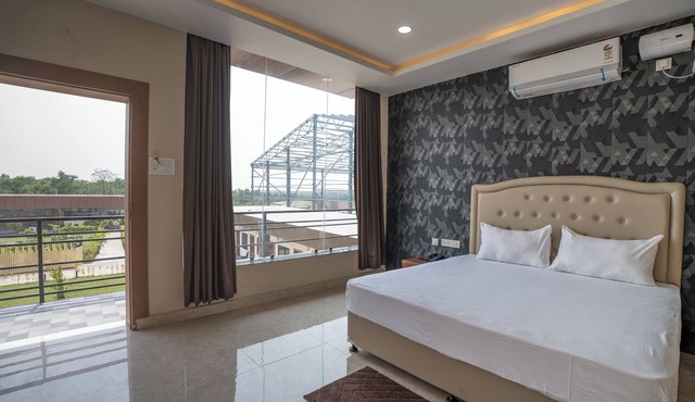 Aura Resorts