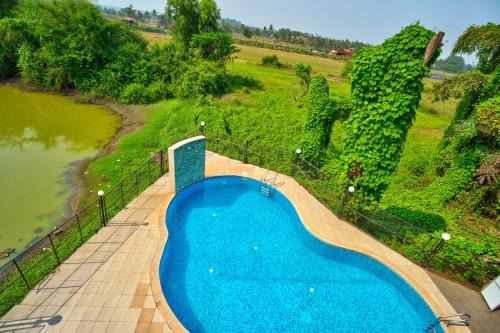 Aveeno Resort with Swimming Pool and Jacuzzi Near Calangute and Baga