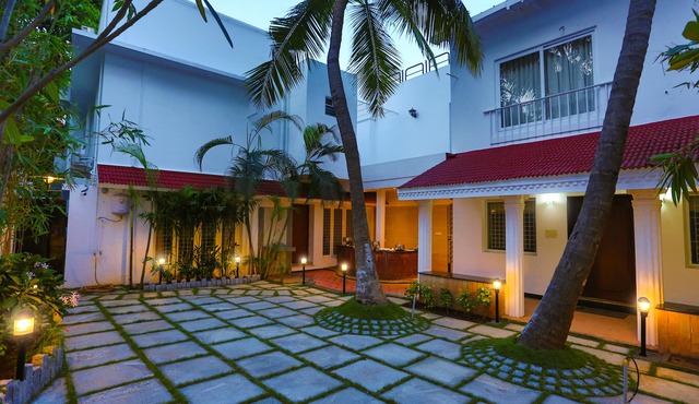 Avenue 11 Boutique Residences