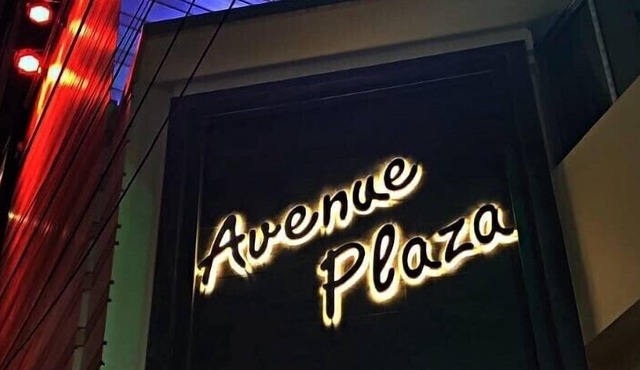 AVENUE PLAZA