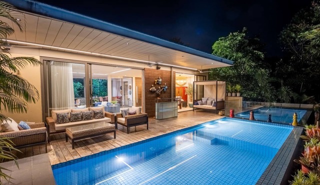 Avior by Hireavilla - 4BR w Infinity Pool in Parra