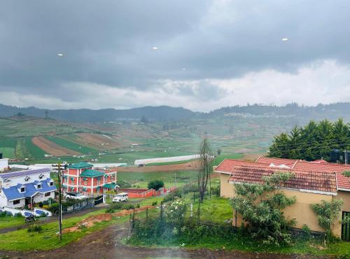 Away From Home - 9 - HomeStay, Entire 2 BHK Villa