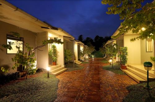 B Town Resort Near Infopark Kakkanad