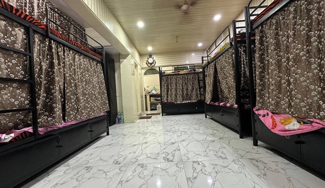 Balaji Dormitory In Andheri