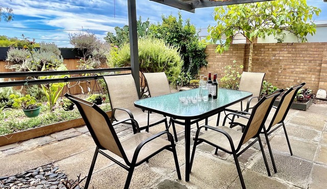 Bangalow by Award Winning architect near Doncaster Hill in Templestowe Lower