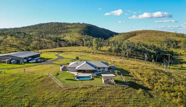 Barakee Homestead Awaits!nEscape to Our Country Oasis nestled in the Scenic Rim! in Rosevale